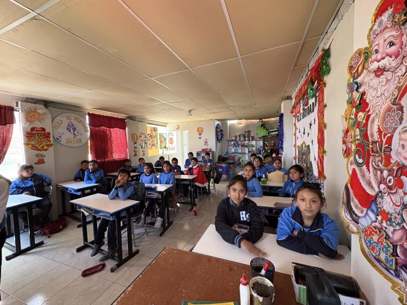 Estudiantes de primaria en el aula